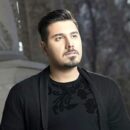 ادم اگه ادم باشه از فاصله دق میکنه احسان خواجه امیری دانلود آهنگ ادم اگه ادم باشه از فاصله دق میکنه احسان خواجه امیری دانلود آهنگ