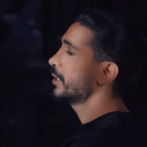 دانلود آهنگ من دیوونه واسم عجیبه دلمو دادم به یه غریبه کسری زاهدی