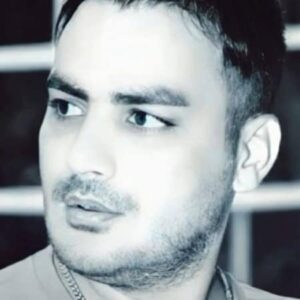 دانلود آهنگ نیستی اما من هنوزم از روی عادت واسه تو گل میگیرم دانلود آهنگ نیستی اما من هنوزم از روی عادت واسه تو گل میگیرم